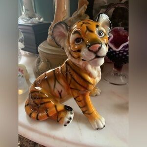 Vintage Ceramic Sitting Tiger Cub